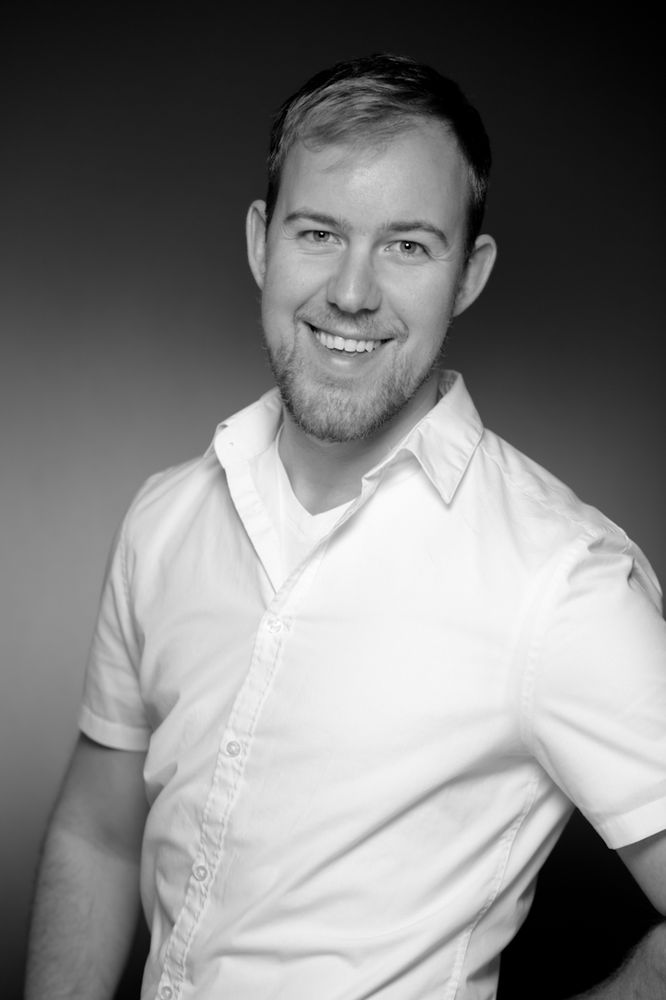 Michael Max Gierl - Houston Hair Stylist Logo